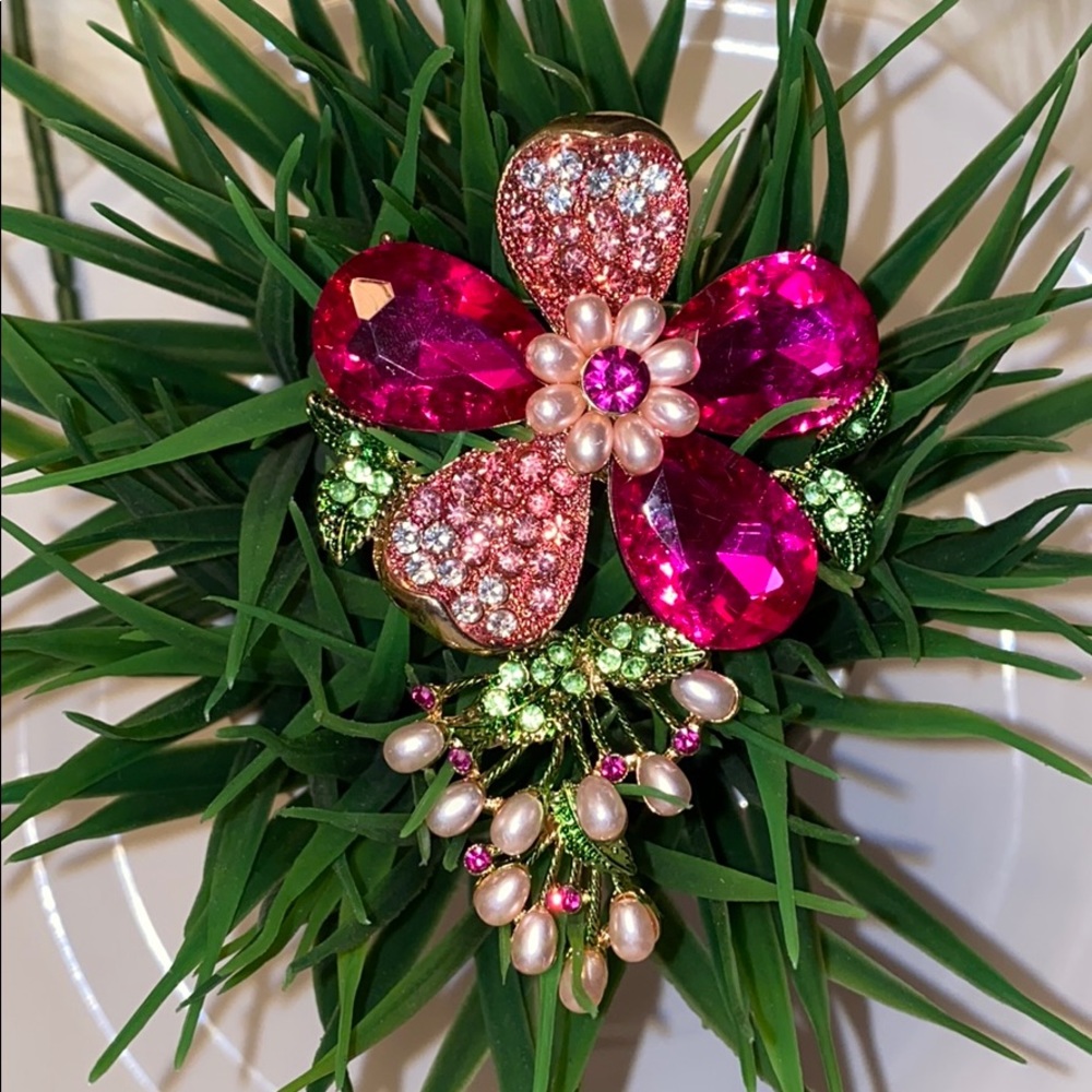 Fashion Jewelry brooch - Picture 7 of 9